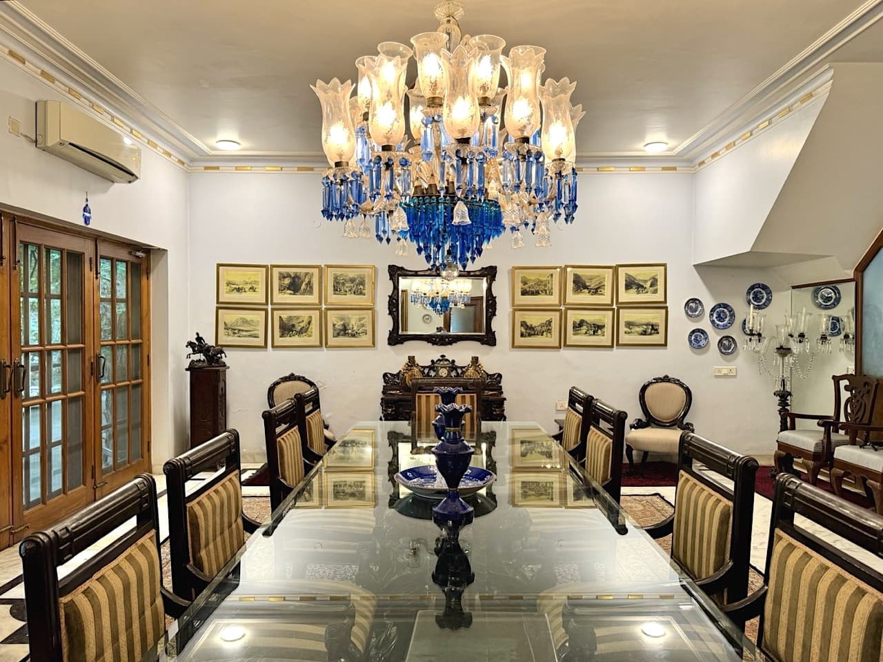 A Story Teller's Home - Image 4