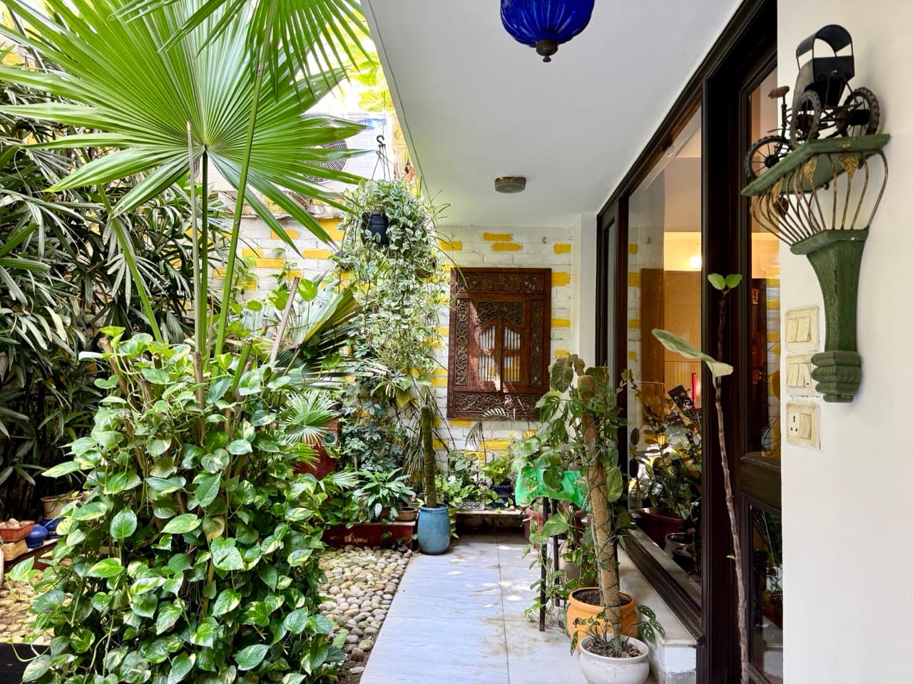 Earflower HQ - Image 4