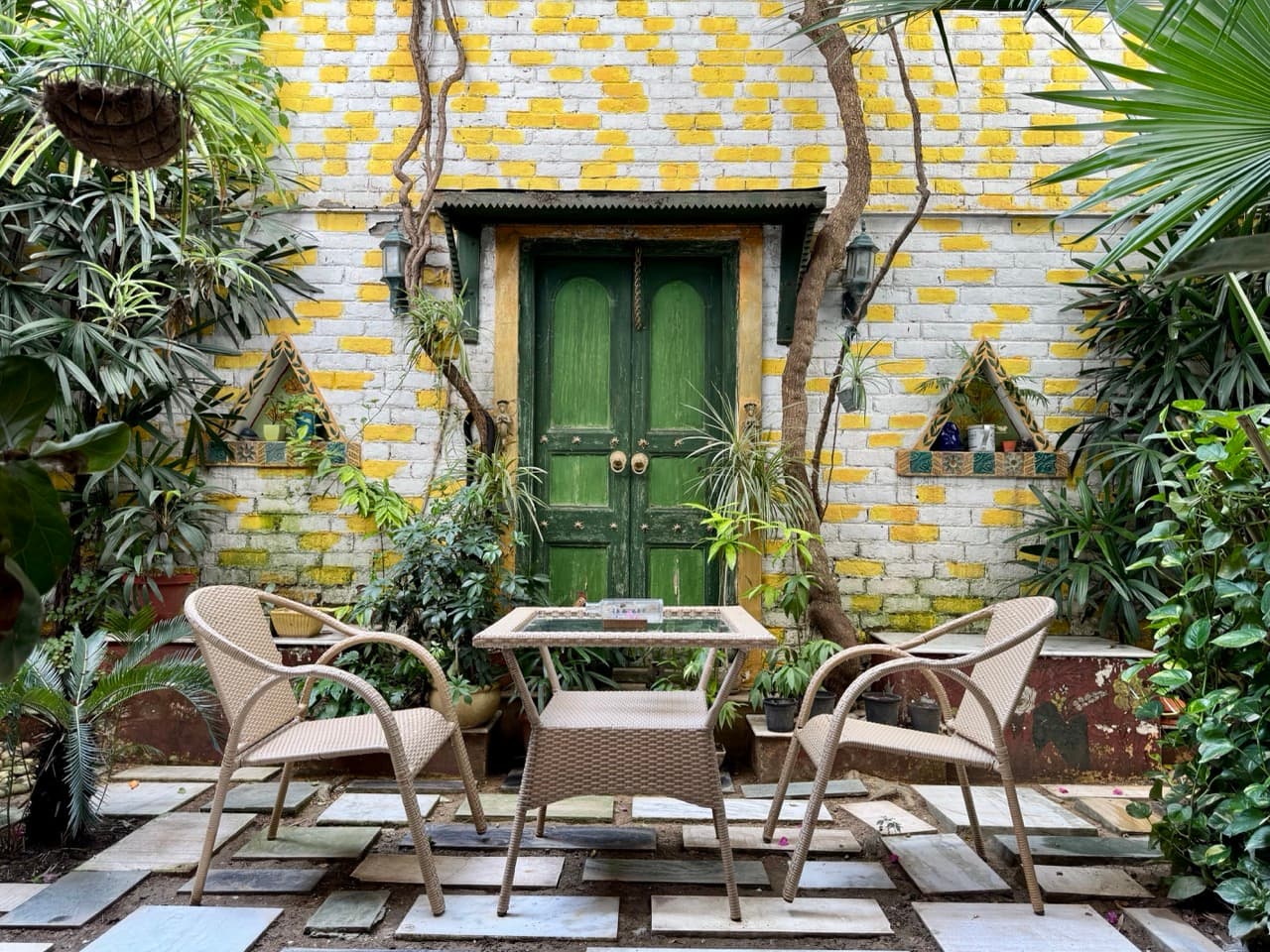 Earflower HQ - Image 2