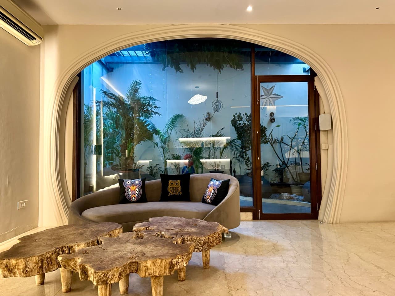 Azulik Lounge - Image 4