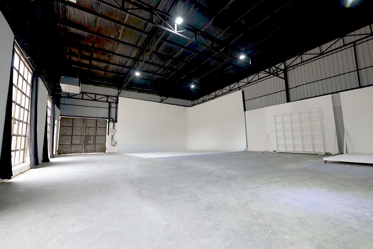 The Sunlit Cyclorama - Image 2