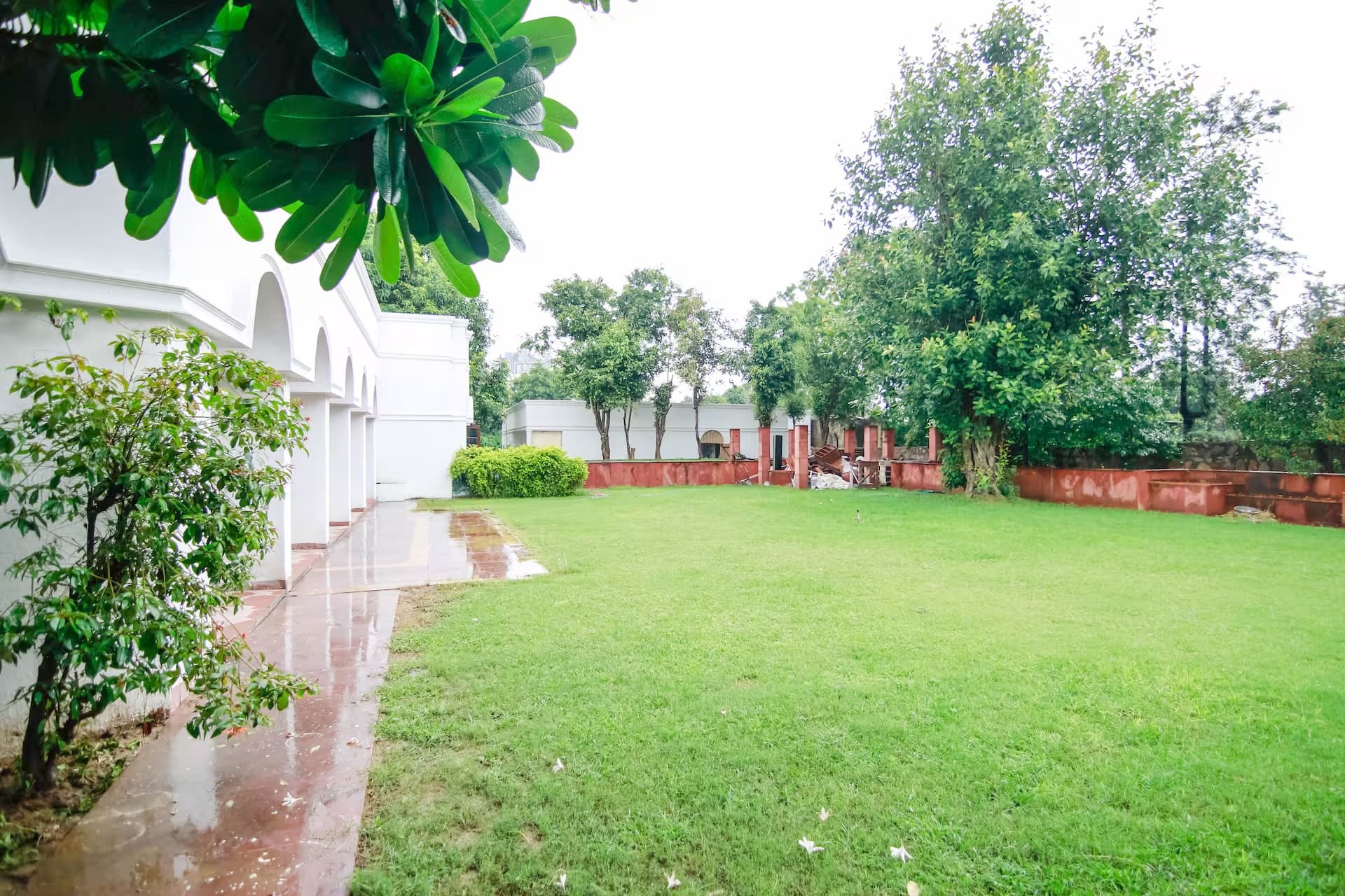 The Indoor Pool & Joyful House - for events