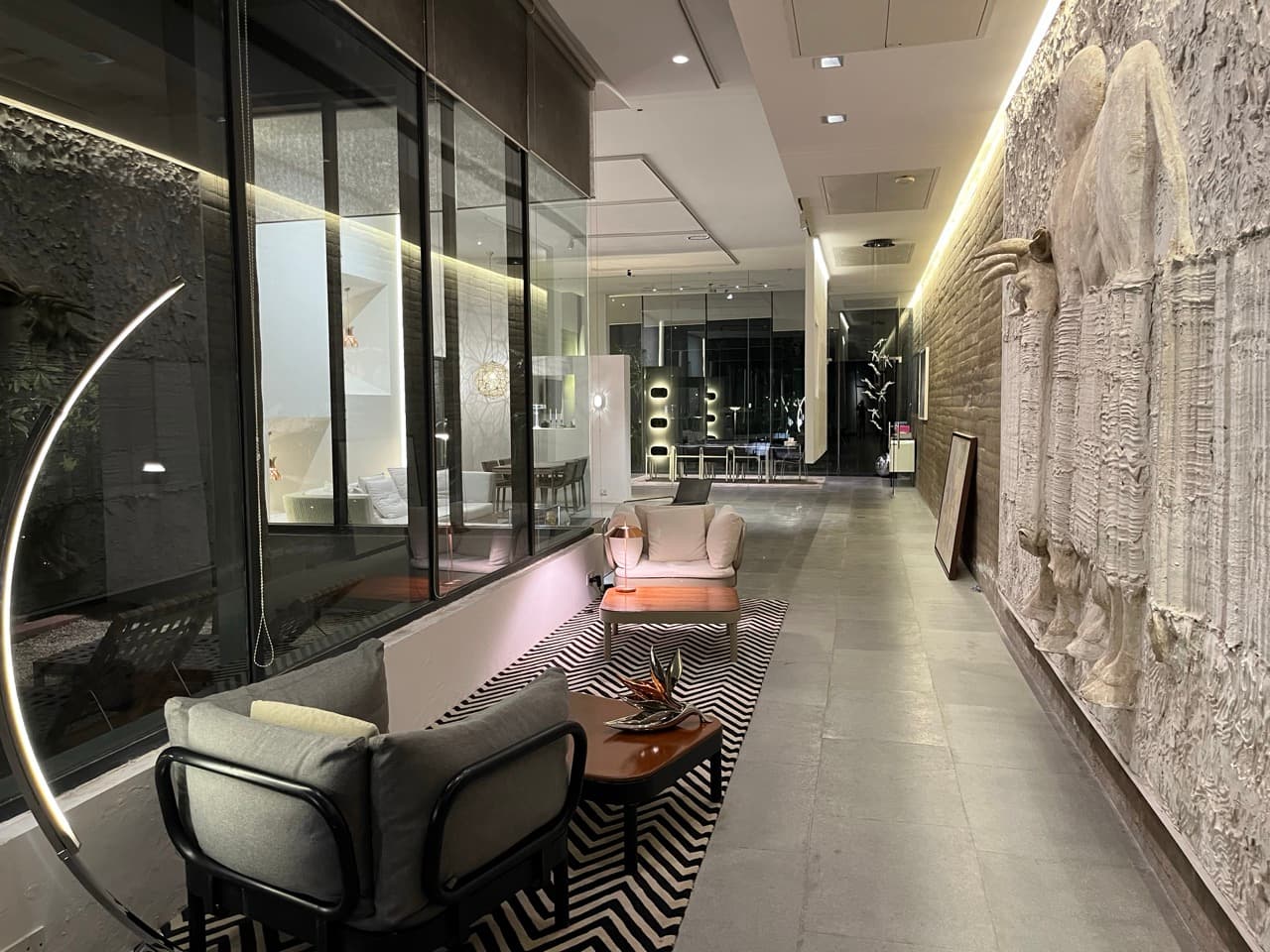 The Designer Lounge - Image 2