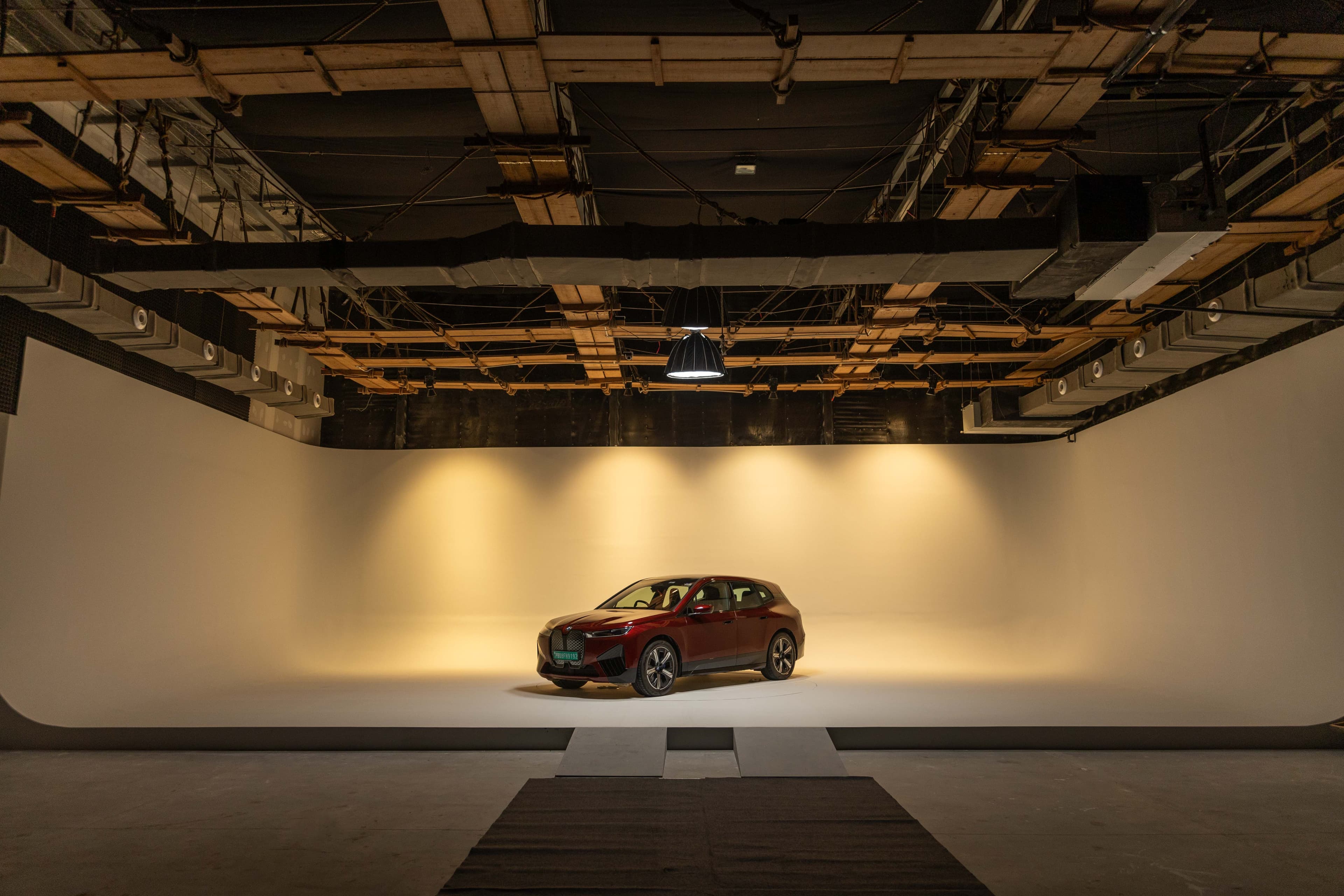 Turntable Cyclorama - Image 4