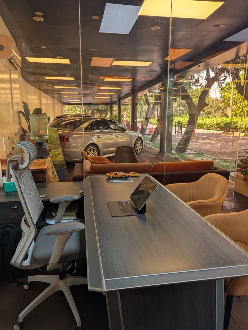 The Supercar Showroom - Image 4