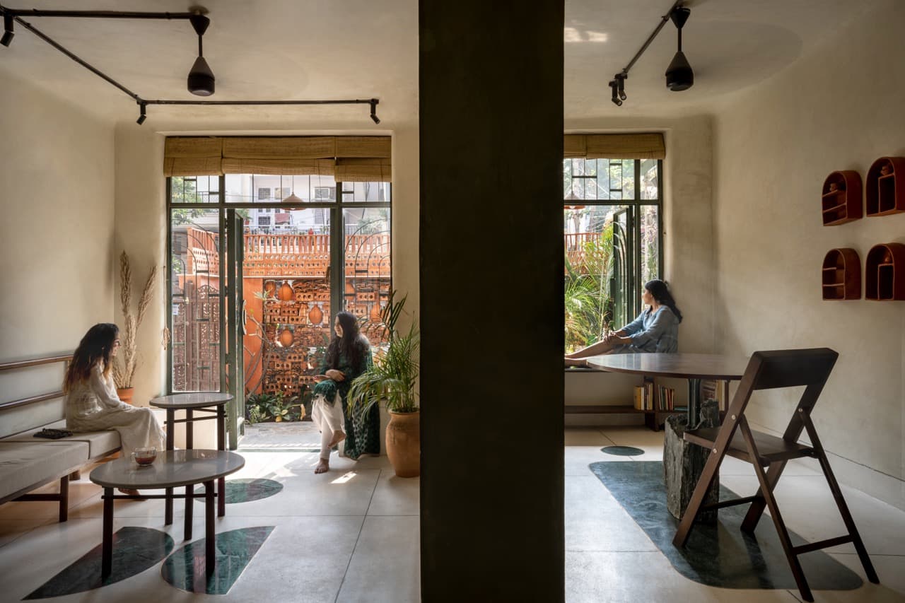 The Clay Wall House - Image 3
